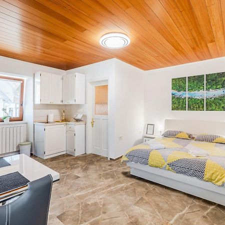Apartmaji Mausi Bovec Ngoại thất bức ảnh
