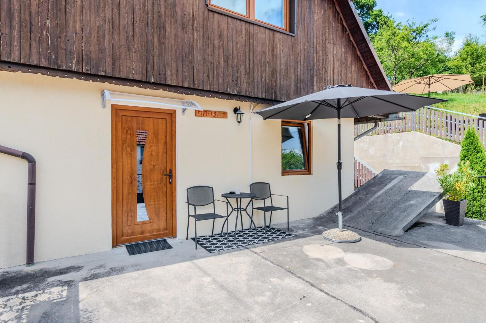 Apartmaji Mausi Bovec Ngoại thất bức ảnh