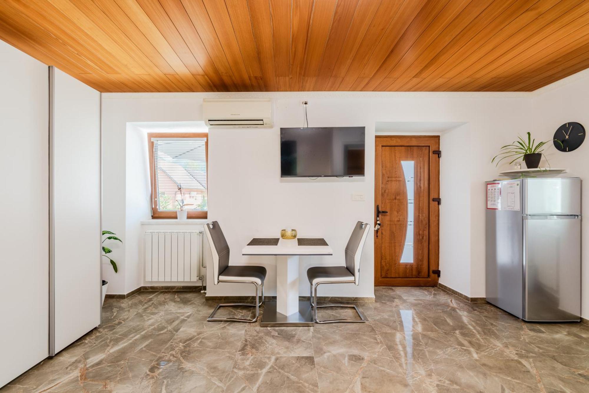 Apartmaji Mausi Bovec Ngoại thất bức ảnh