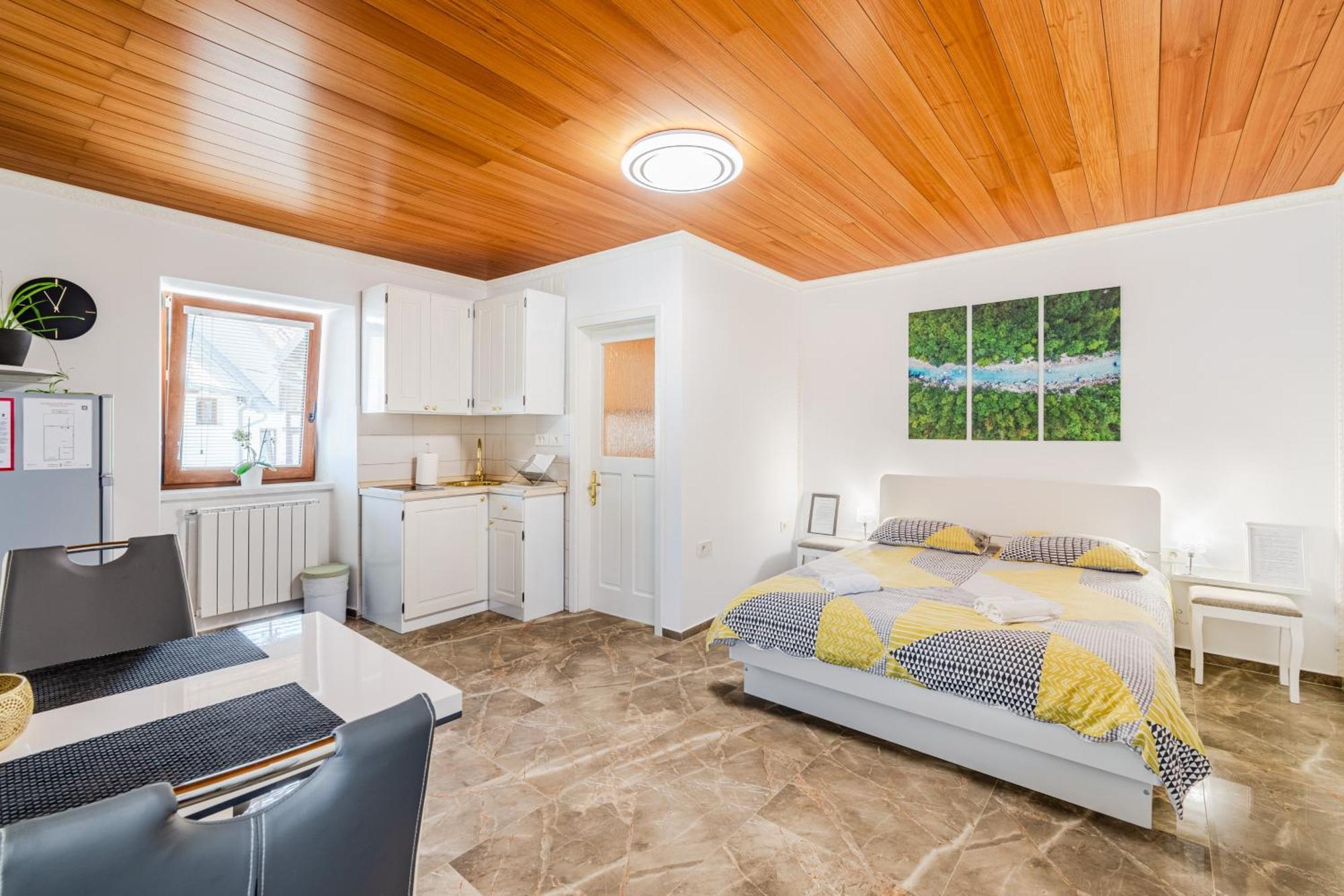 Apartmaji Mausi Bovec Ngoại thất bức ảnh