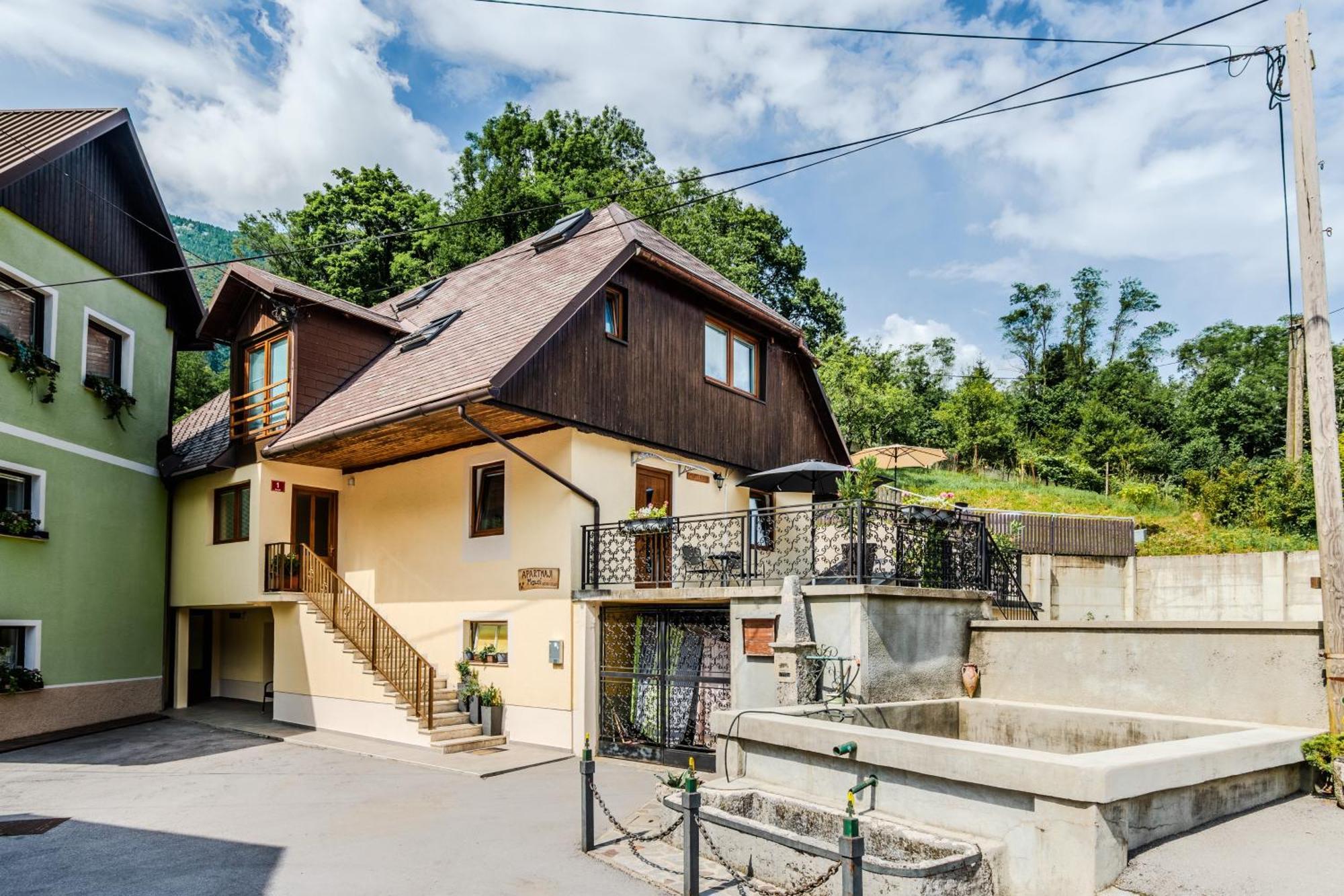 Apartmaji Mausi Bovec Ngoại thất bức ảnh