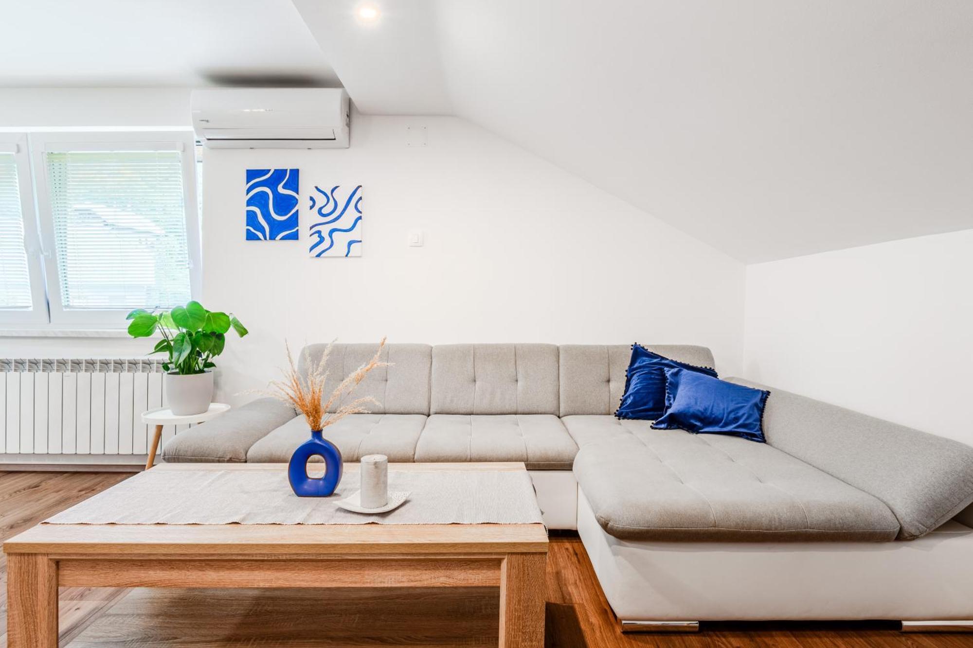 Apartmaji Mausi Bovec Ngoại thất bức ảnh