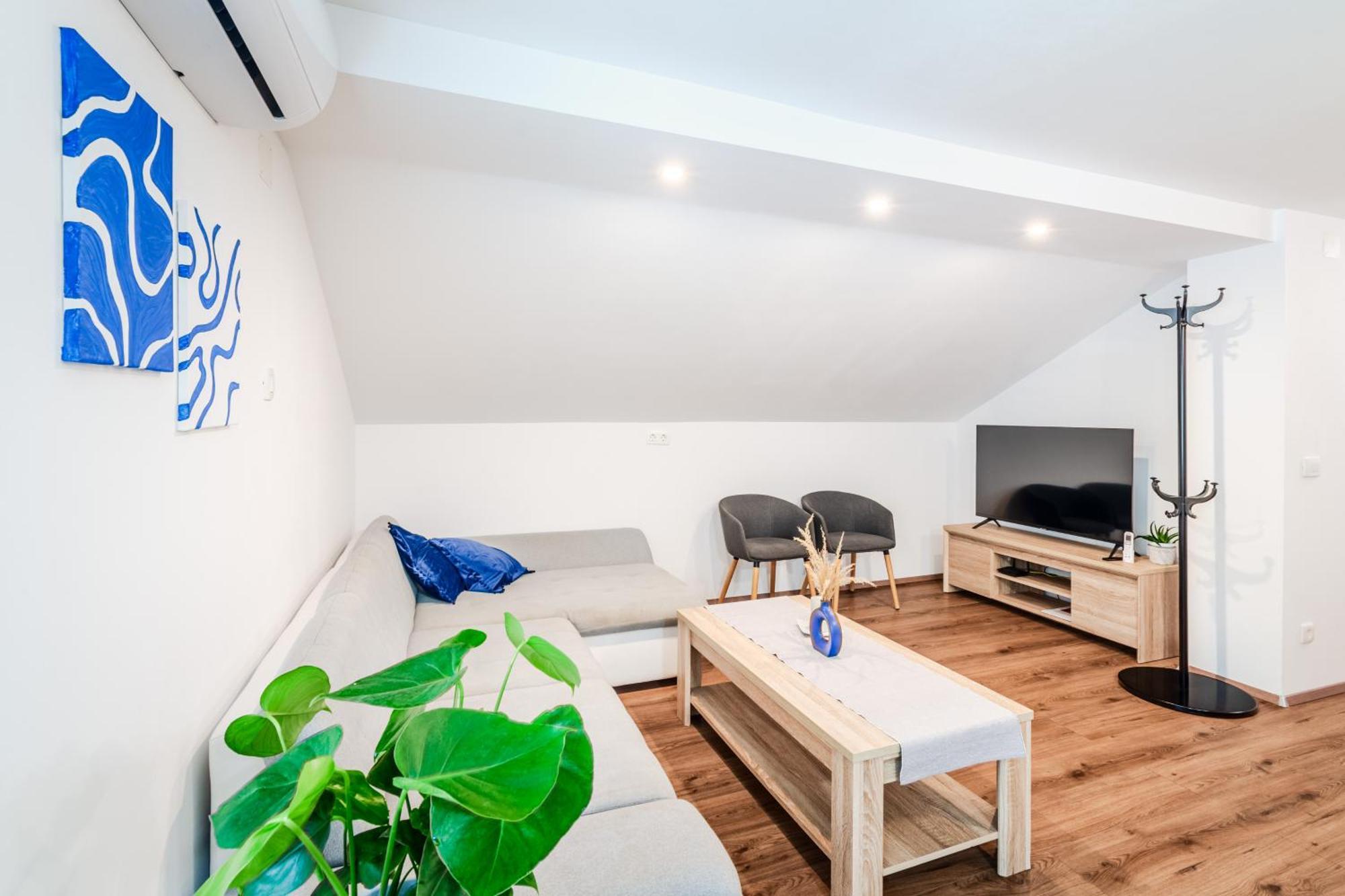 Apartmaji Mausi Bovec Ngoại thất bức ảnh
