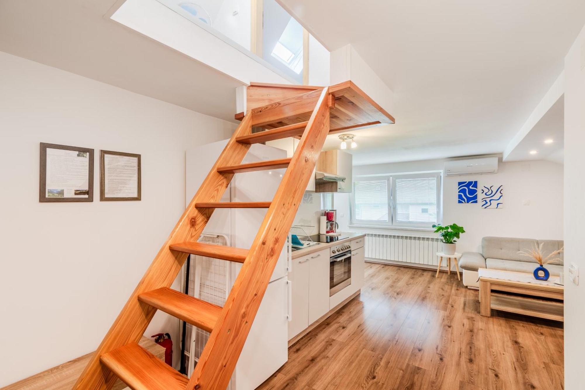 Apartmaji Mausi Bovec Ngoại thất bức ảnh