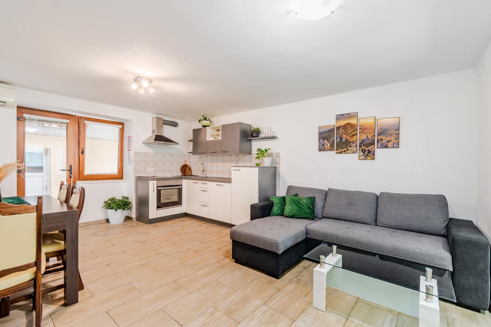 Apartmaji Mausi Bovec Ngoại thất bức ảnh